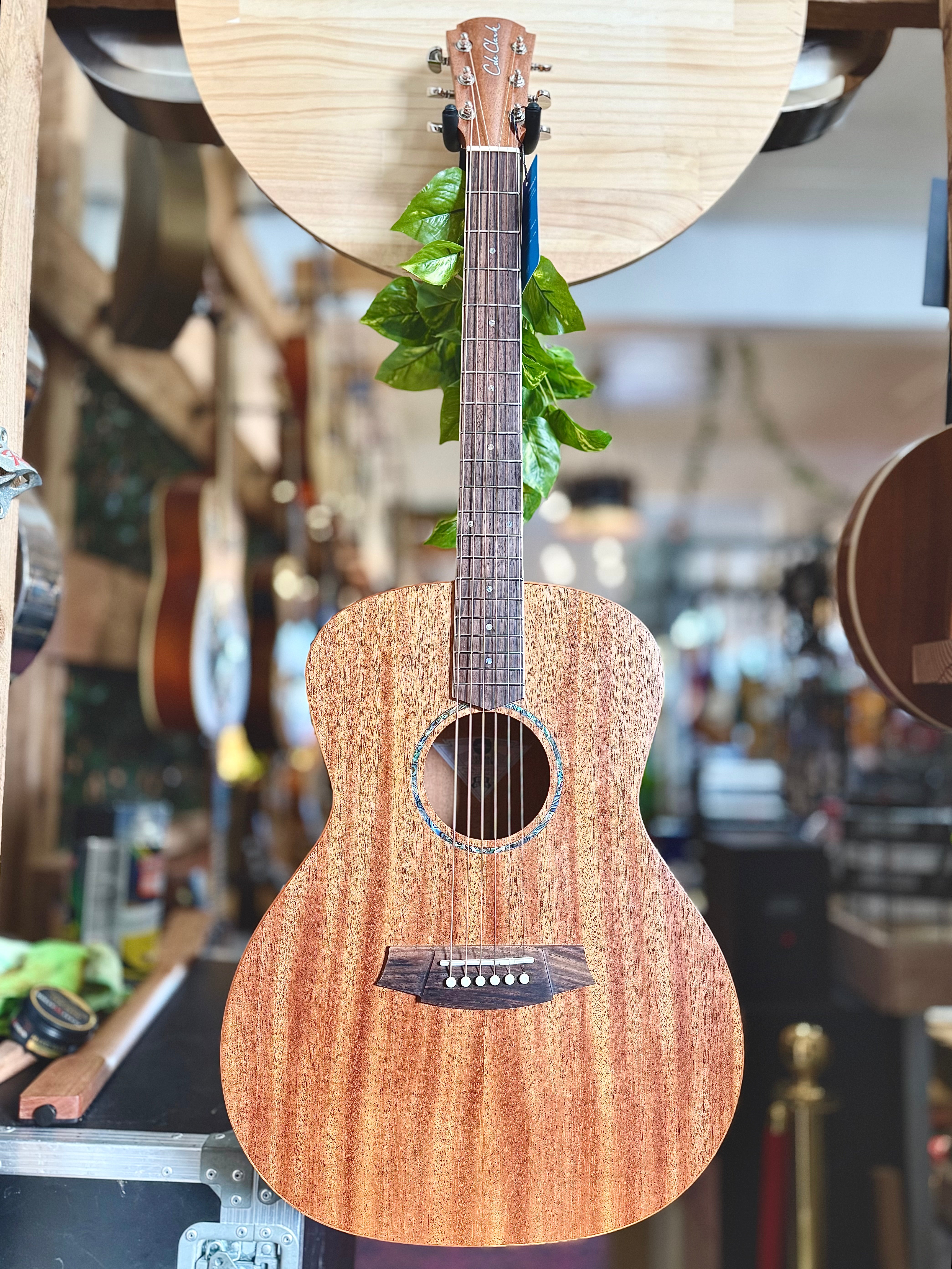 Cole Clark | STUDIO | SAN1-MMAH | African Mahogany Cole Clark | STUDIO | SAN1-MMAH | African Mahogany